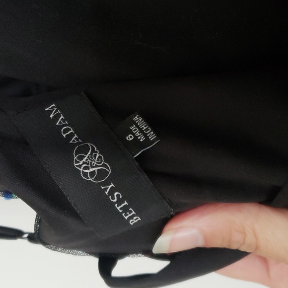 Betsy & Adam sequin gown, Size 6. Worn once - Picture 11 of 12